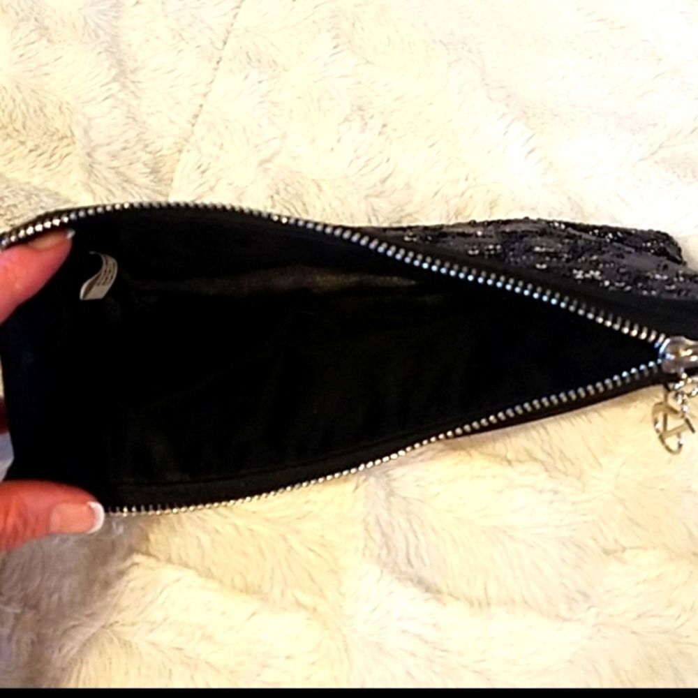 NWOT Victoria's Secret Black Sequined Clutch - Picture 5 of 7